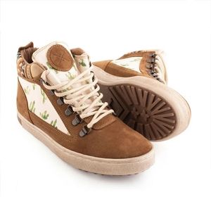 Womens Camping High Top Shoes